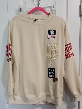 H&M Womens Oversized M Cream Graphic USA Patch Sweatshirt